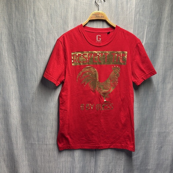 Guess Red and Gold Short Sleeve Tee size medium - Picture 2 of 6